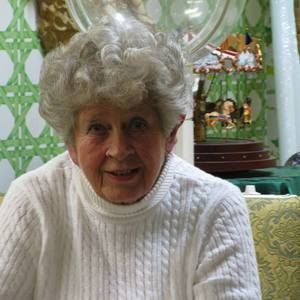 Meet your Posher, Holly